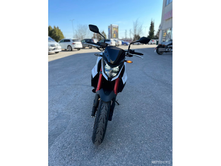Moottoripyörä Honda CB 2024 13433533