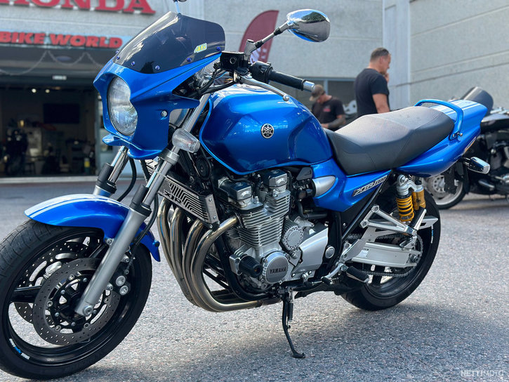 Moottoripyörä Yamaha XJR 2007 16664365