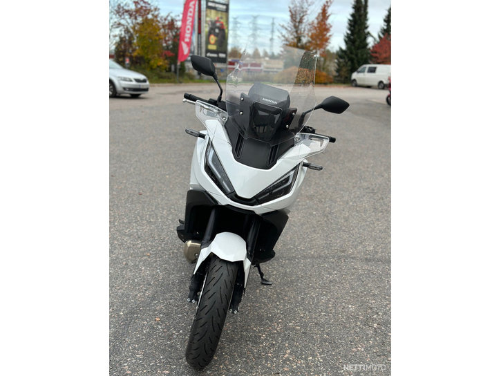 Moottoripyörä Honda NT 2023 14898599