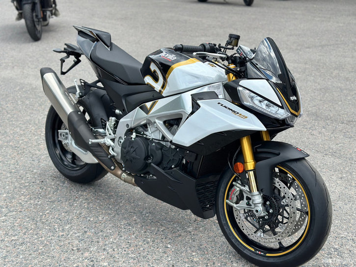 Moottoripyörä Aprilia Tuono 2024 16656090