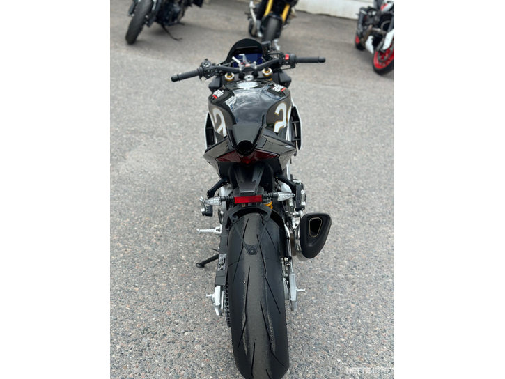 Moottoripyörä Aprilia Tuono 2024 16656097