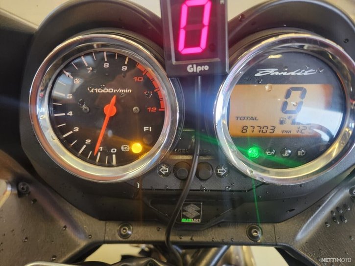 Moottoripyörä Suzuki GSF 2014 16909329