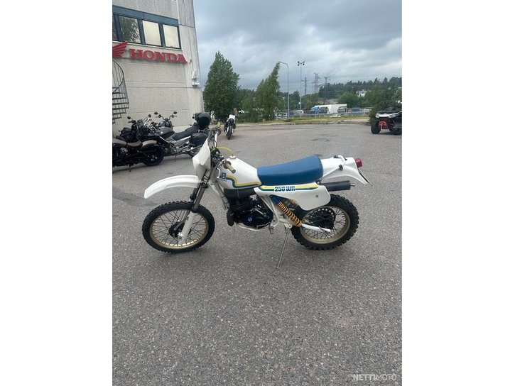 Moottoripyörä Husqvarna WR 1982 16925524