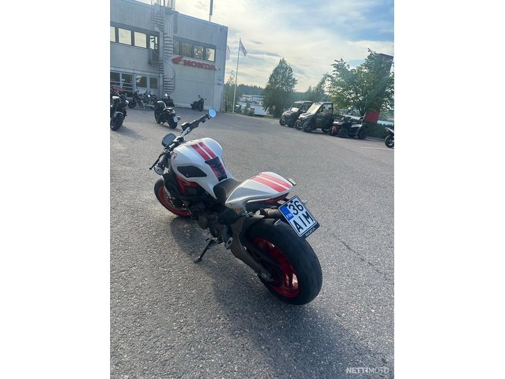 Moottoripyörä Ducati Monster 2015 17126367