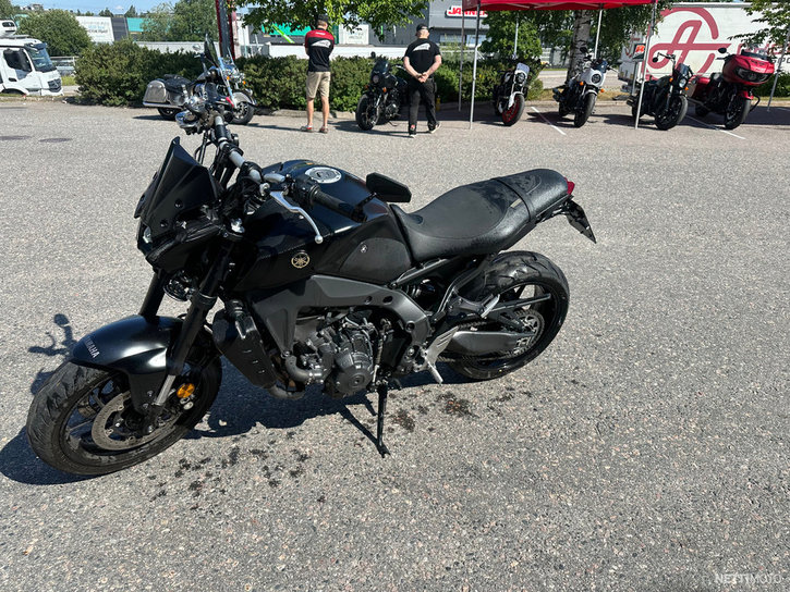 Moottoripyörä Yamaha MT-09 2022 17147647