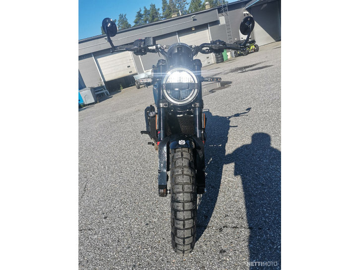 Moottoripyörä Husqvarna Svartpilen 2023 17240095