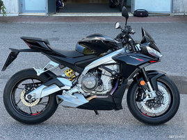 Moottoripyörä Aprilia Tuono 2022 17310783