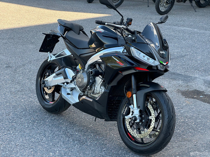 Moottoripyörä Aprilia Tuono 2022 17310786