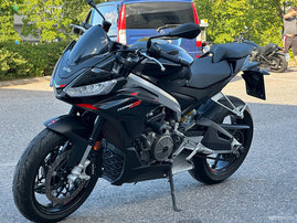 Moottoripyörä Aprilia Tuono 2022 17310795