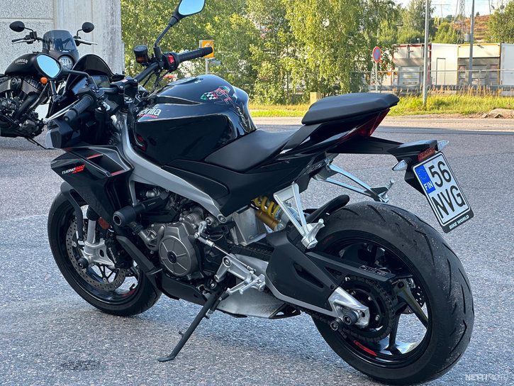 Moottoripyörä Aprilia Tuono 2022 17310796