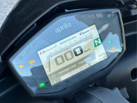 Moottoripyörä Aprilia Tuono 2022 17310799